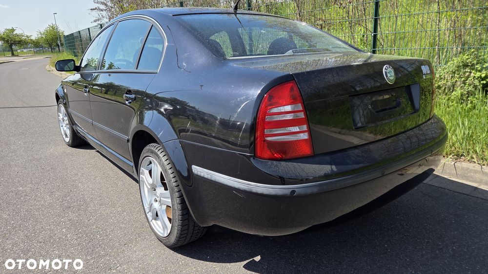 Skoda Superb 1.8 Turbo Comfort - 4