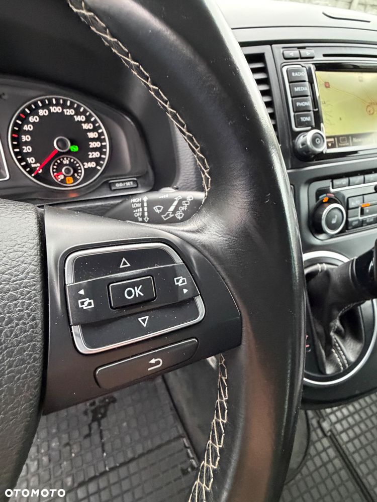 Volkswagen Multivan - 30