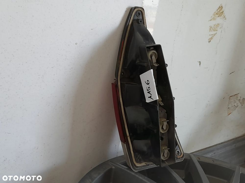 Lampa prawy tył Volkswagen Passat B1 Variant Hella 331945246 - 6