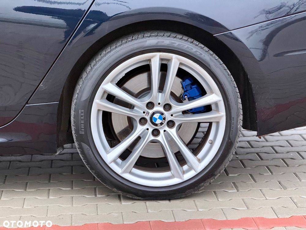 BMW Seria 5 550i Sport-Aut Modern Line - 17