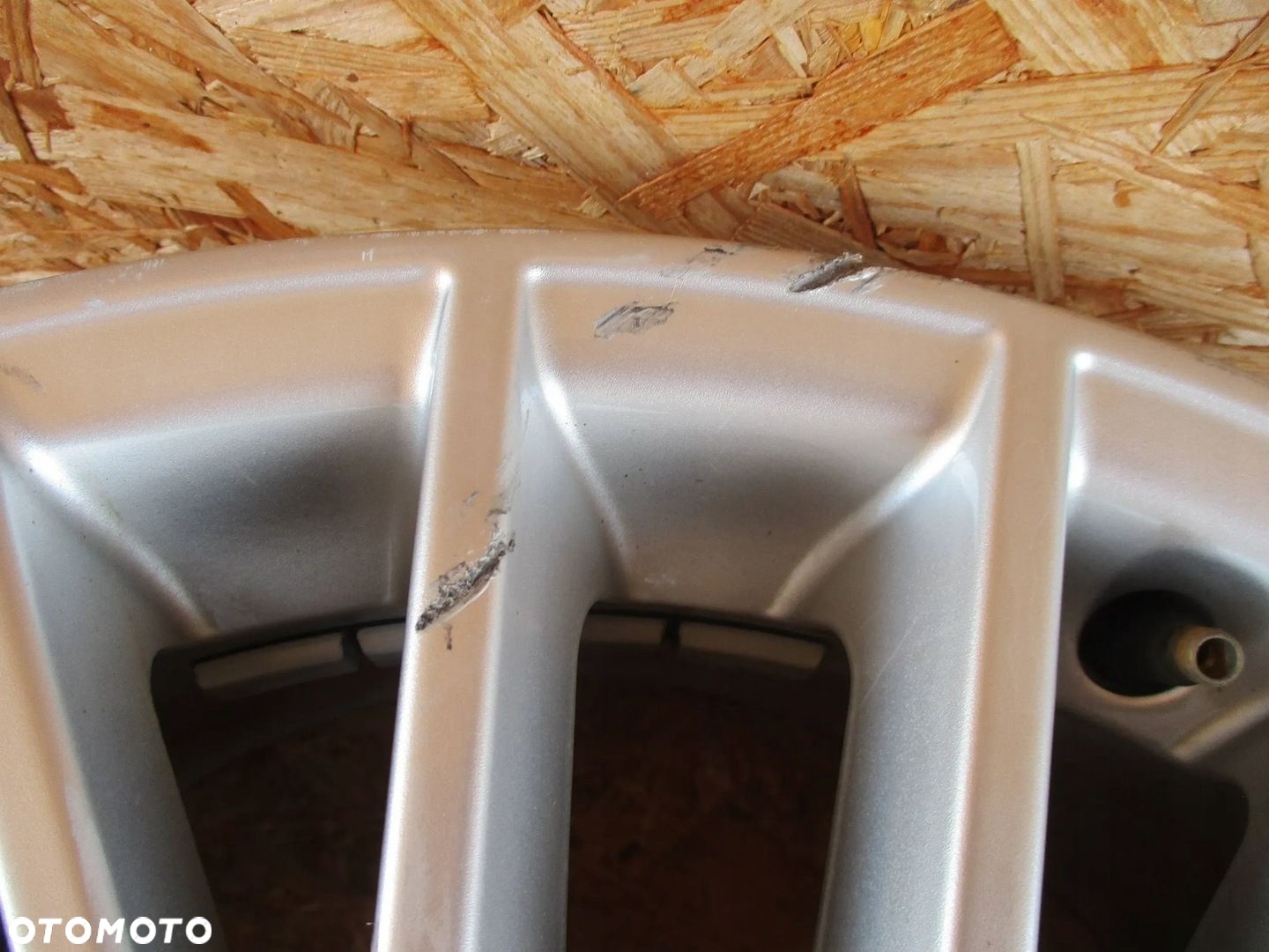 FELGA ALUMINIOWA AUDI TT 8S 8,5Jx18 ET50 5x112 - 6