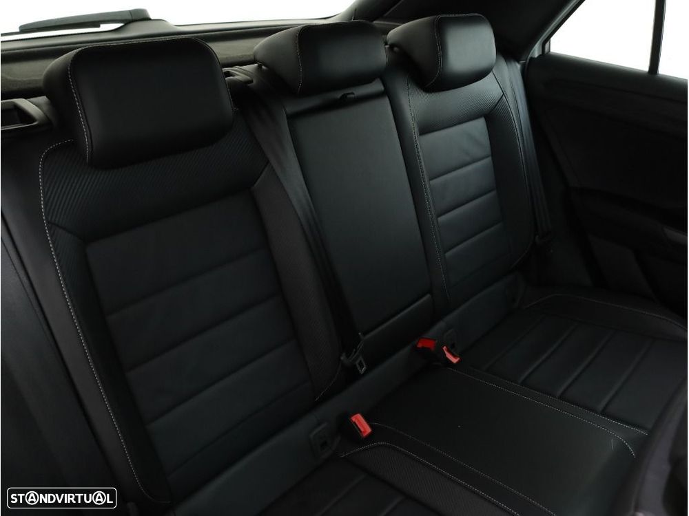VW T-Roc 2.0 TDI R-Line DSG - 23