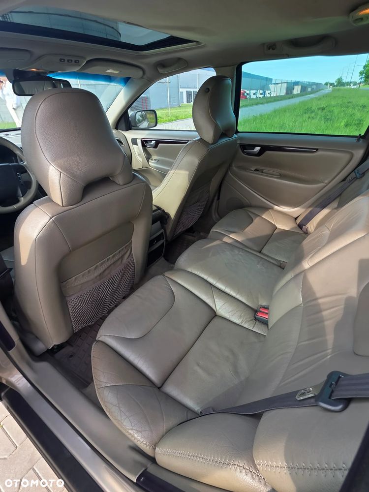 Volvo XC 70 - 24