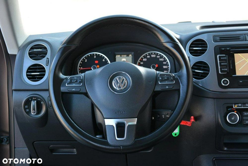 Volkswagen Tiguan 2.0 TDI DPF BlueMotion Technology Cup Sport & Style - 26