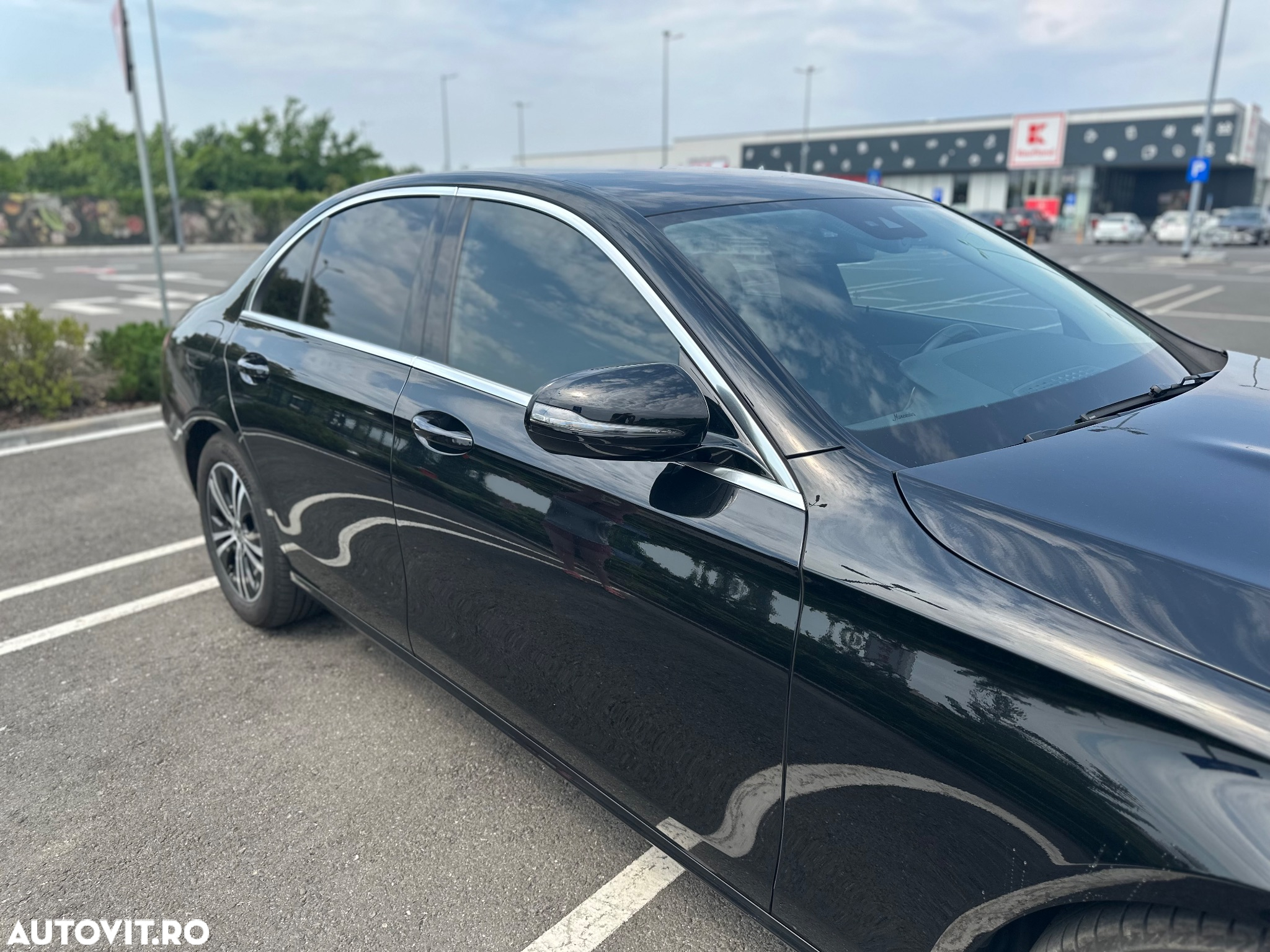 Mercedes-Benz E 220 d T 9G-TRONIC - 3