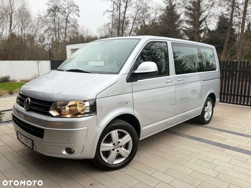 Volkswagen Multivan - 1