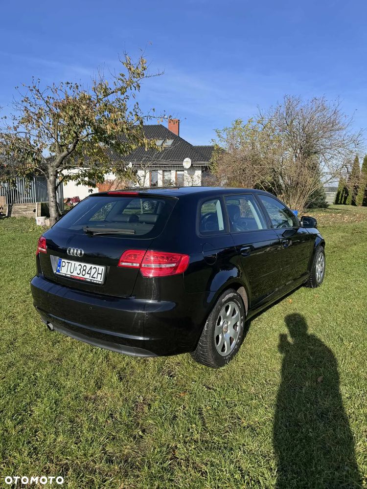 Audi A3 Sportback - 2
