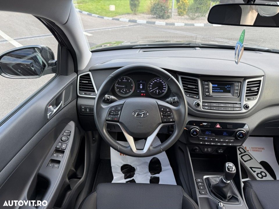 Hyundai Tucson 2.0 CRDI 4WD 6MT Style - 12