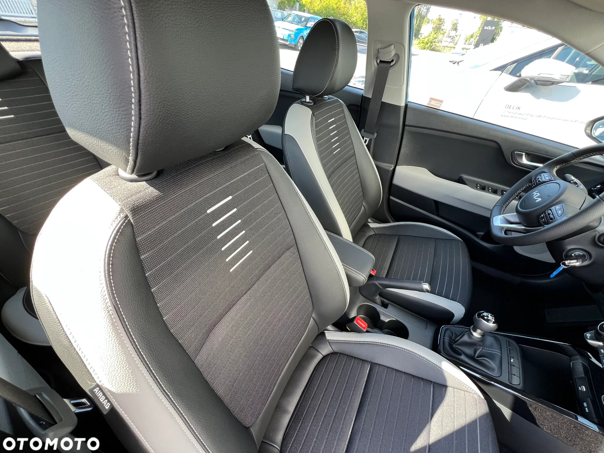 Kia Stonic 1.2 L - 33