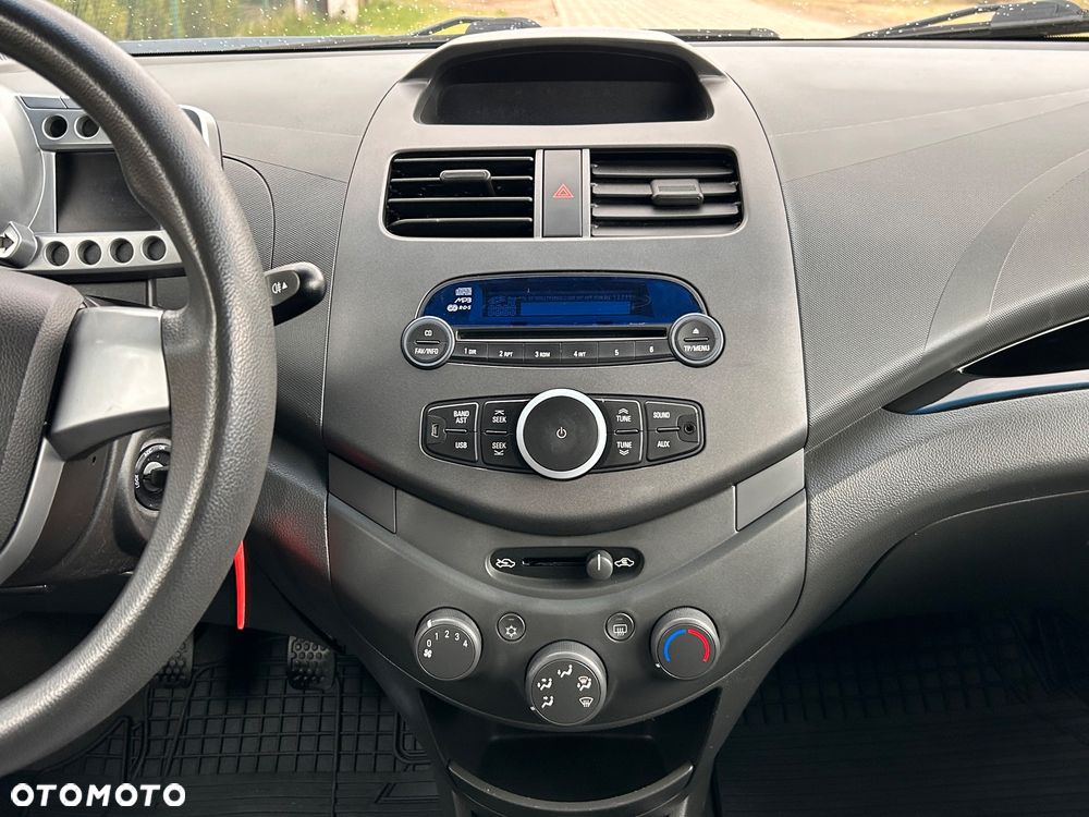 Chevrolet Spark 1.0 - 24