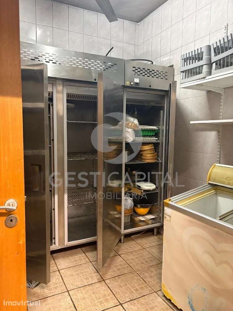 Espaço comercial equipado para restauração no centro do Marco de Canav - Grande imagem: 5/12
