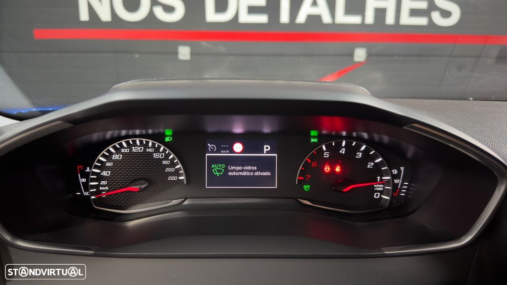 Peugeot 2008 PureTech 130 EAT8 Allure - 20