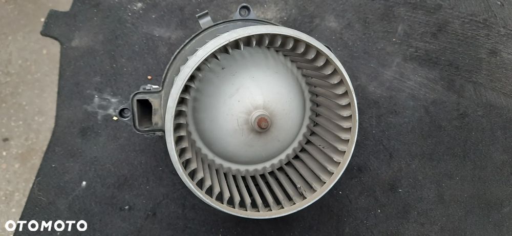Kompletny WENTYLATOR Dmuchawa Citroen Peugeot WENTYLATOR NAWIEWU WNĘTRZA Radiator  CITROEN BERLINGO III PEUGEOT PARTNER III Picasso c4 a43001400 5e2228000 5.e22.287.00 - 2