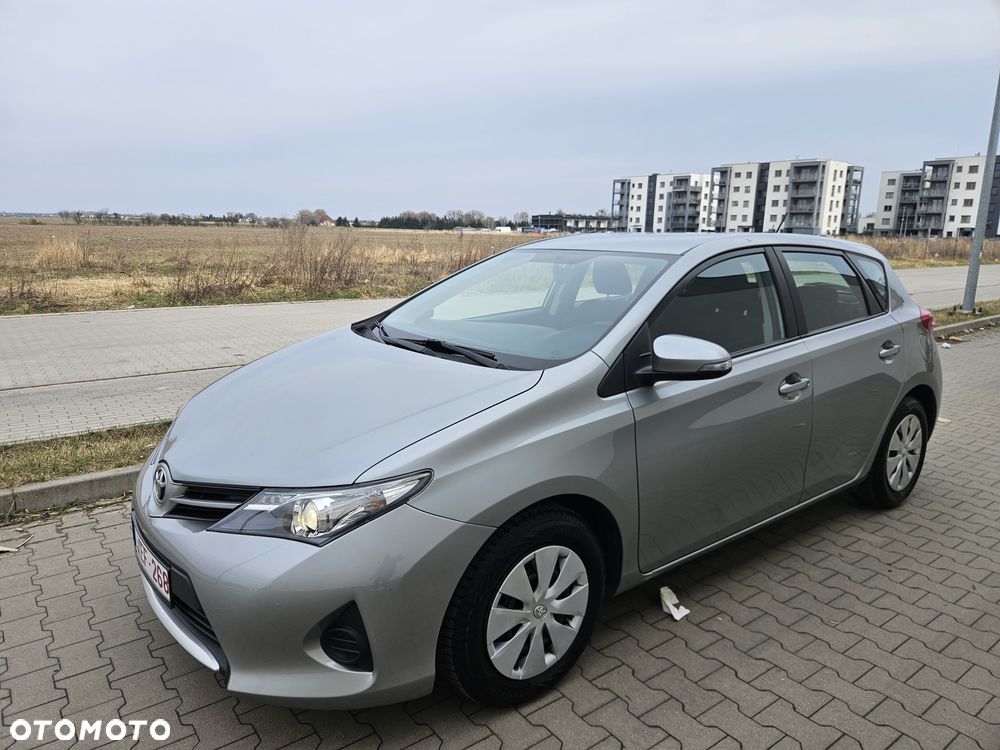 Toyota Auris 1.33 Dual-VVT-i Comfort - 2