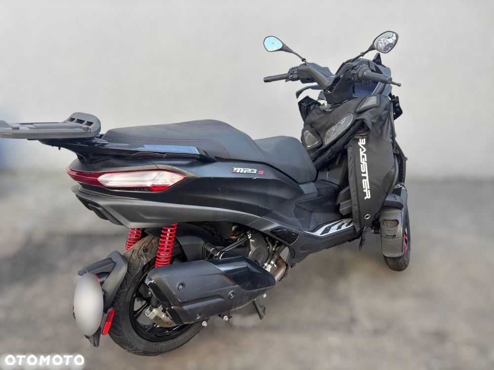 Piaggio MP-3 - 8