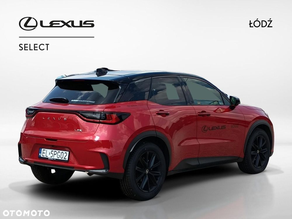 Lexus LBX - 6