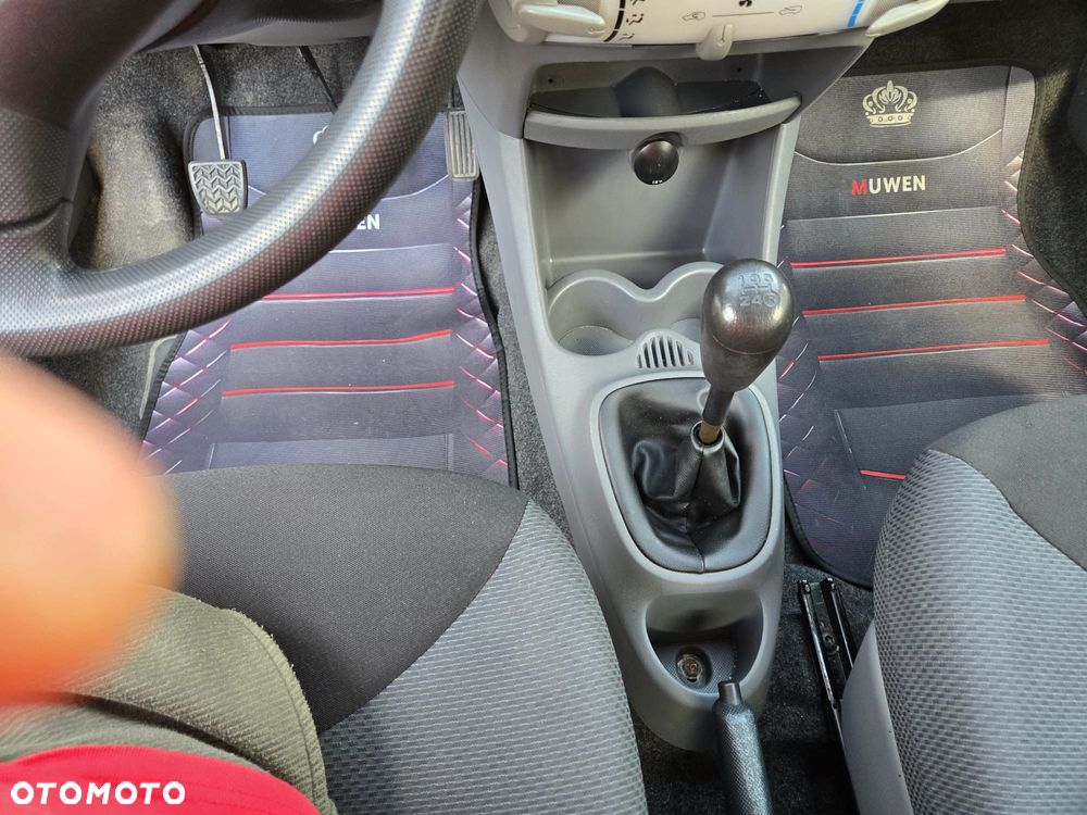 Toyota Aygo - 10