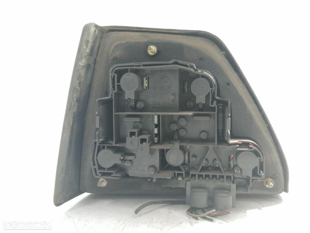 FAROLIM TRASEIRO DIREITO VOLKSWAGEN GOLF II 1989 - - 3