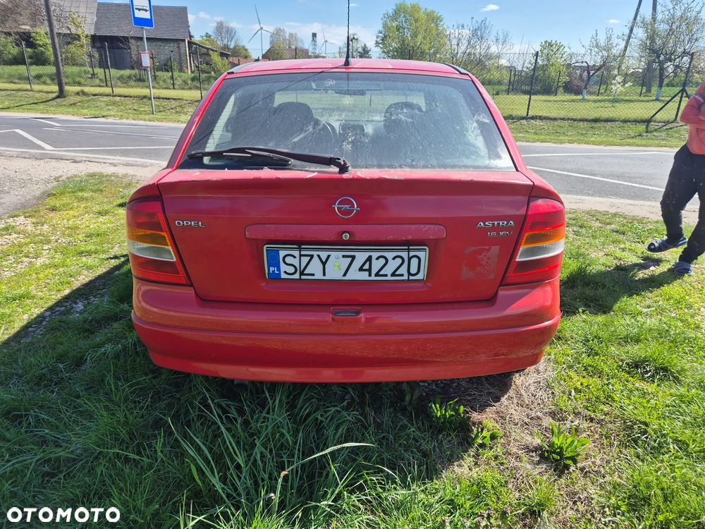 Opel Astra 1.6 Elegance - 2