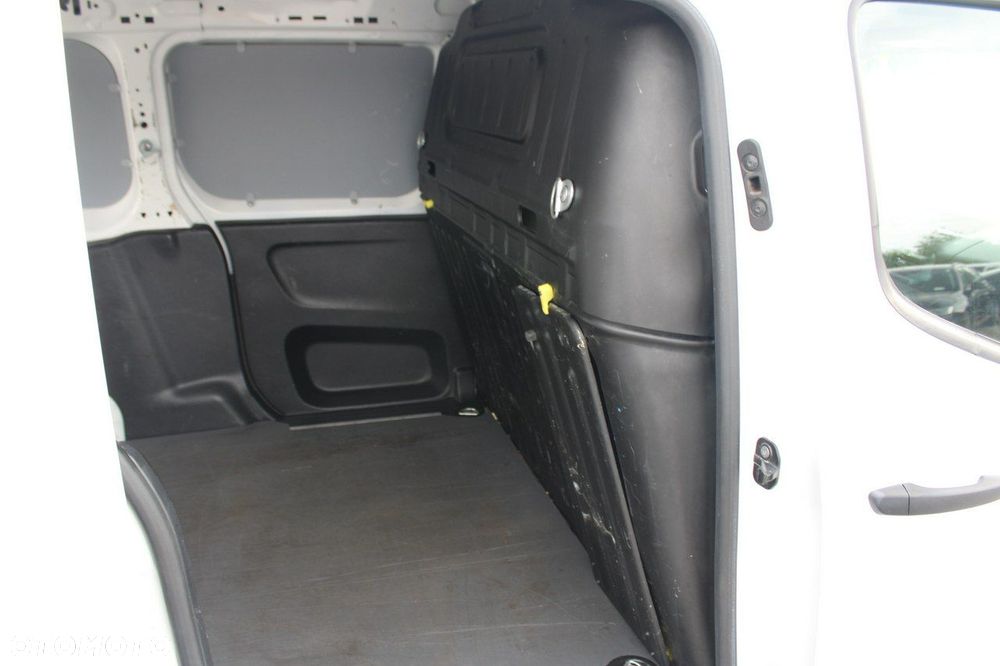 Toyota Proace City - 24