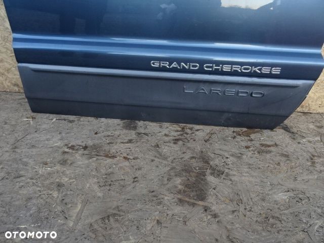 DRZWI PRAWY PRZÓD JEEP GRAND CHEROKEE 4.0 - 4
