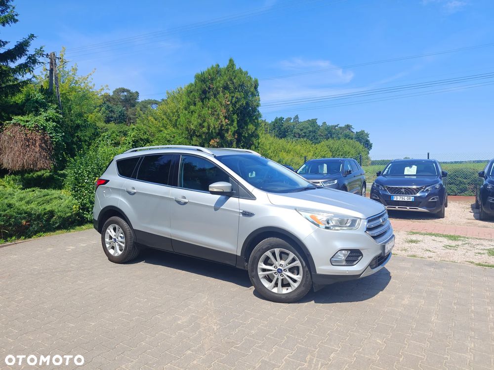 Ford Kuga 2.0 TDCi 4x2 Titanium - 12