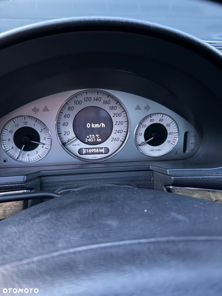 Mercedes-Benz Klasa E - 18