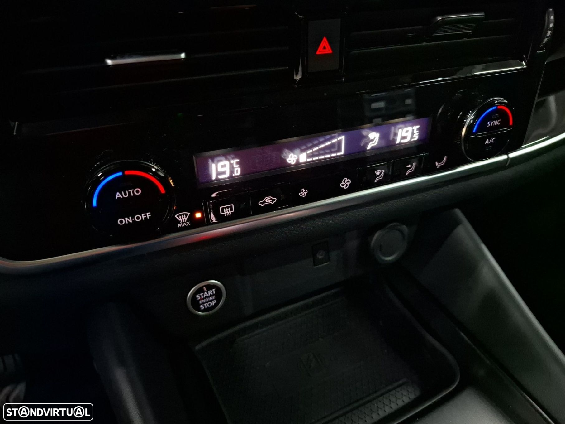 Nissan Qashqai 1.3 DIG-T N-Connecta LED+TT+SKY Xtronic - 19