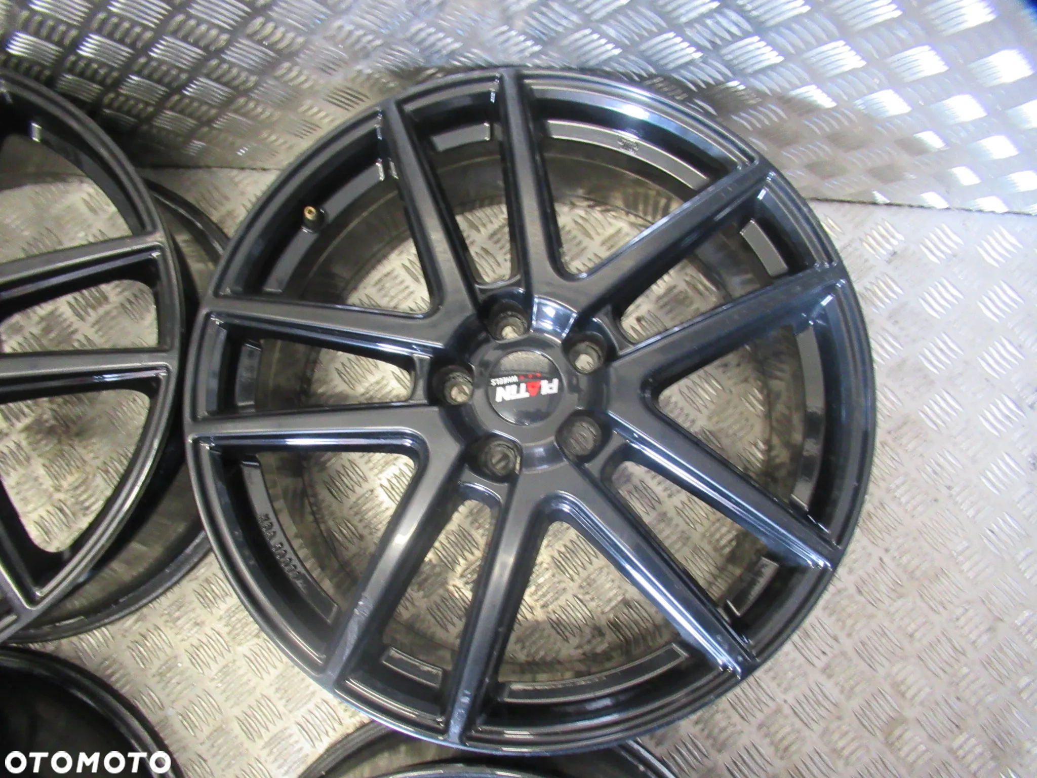 Felgi Vw Arteon Passat T-Rock Tiguan Audi A3 A4 A6 Q2 Q3 Q5 Mercedes Skoda 8Jx19 et47 5x112 - 2