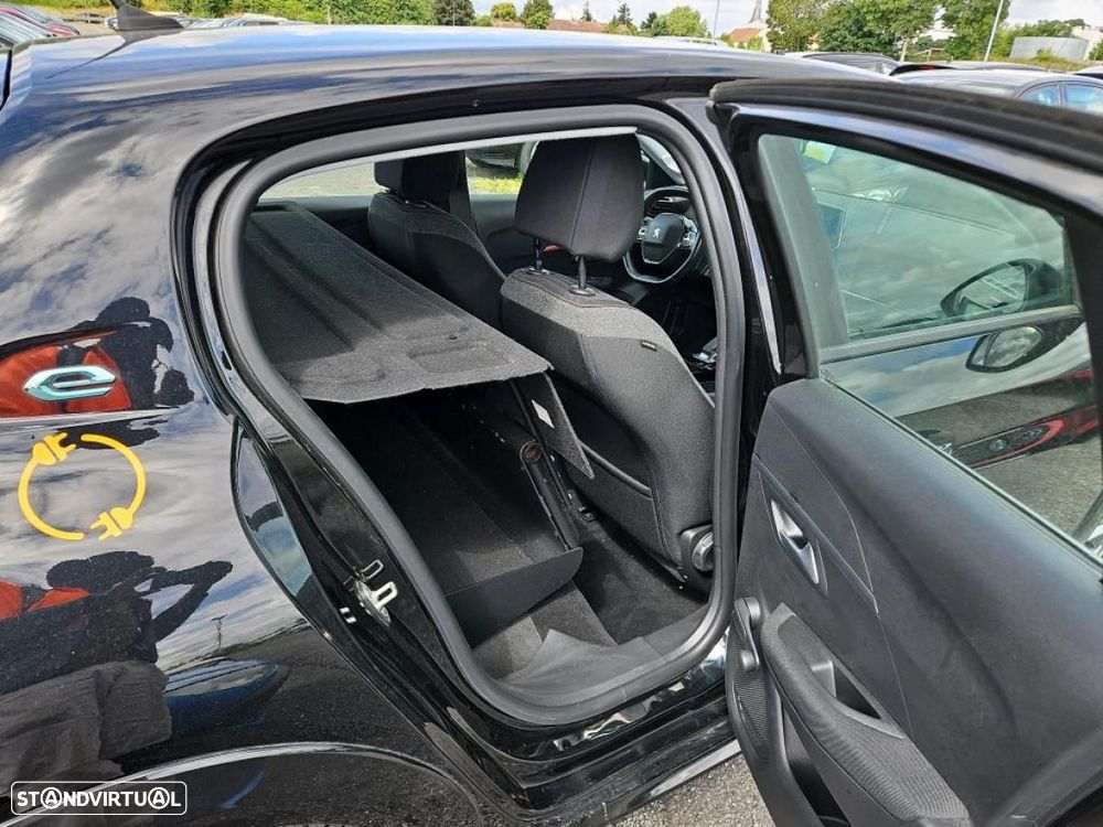 Peugeot e-208 50 kWh Active — fotografia 6