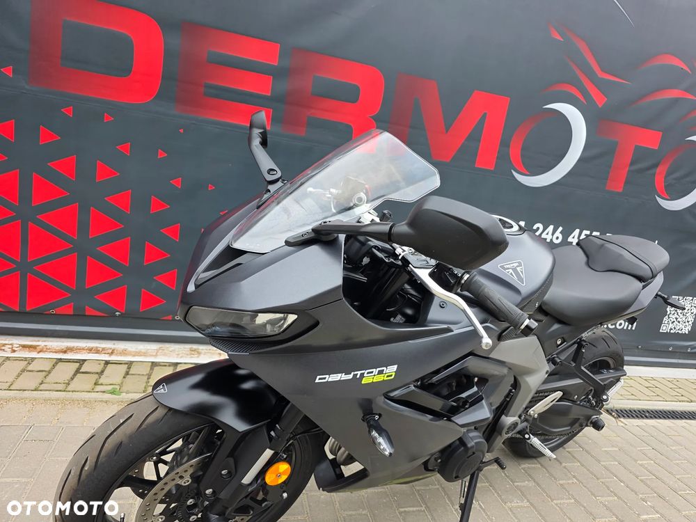 Triumph Daytona - 12