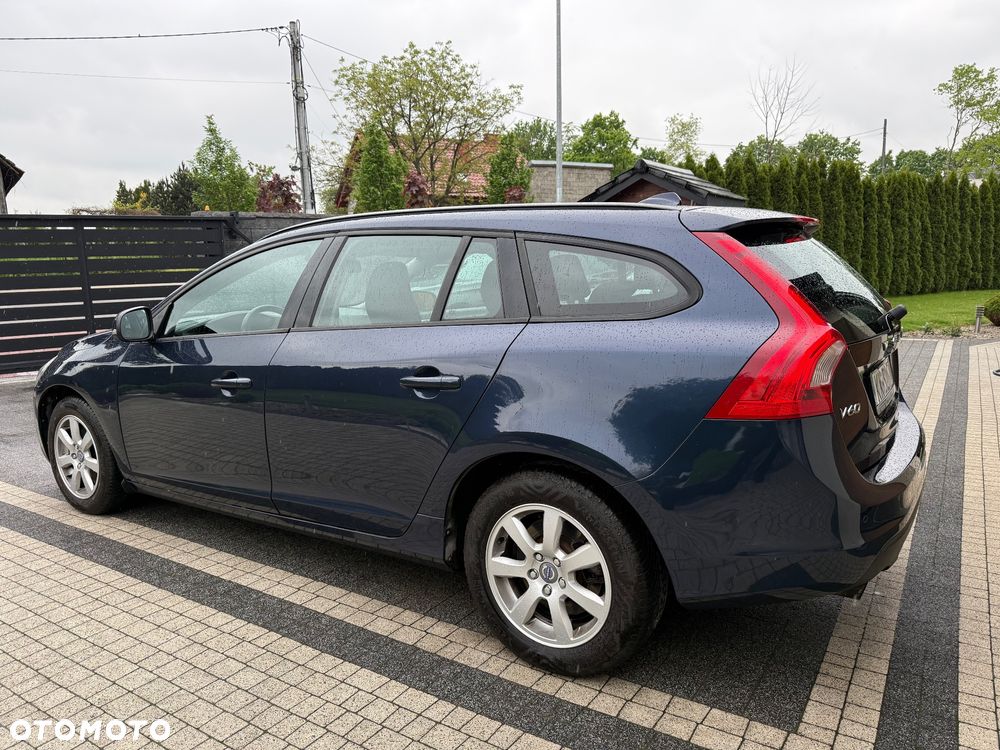 Volvo V60 T3 Edition - 15