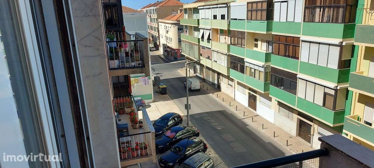 Apartamento T4 ,junto ao Tribunal do Barreiro - Grande imagem: 2/11
