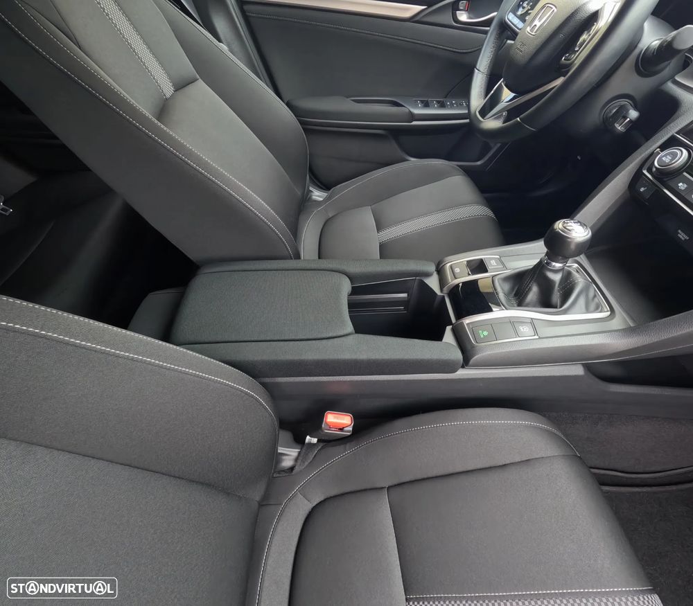 Honda Civic 1.0 i-VTEC Elegance Navi - 23