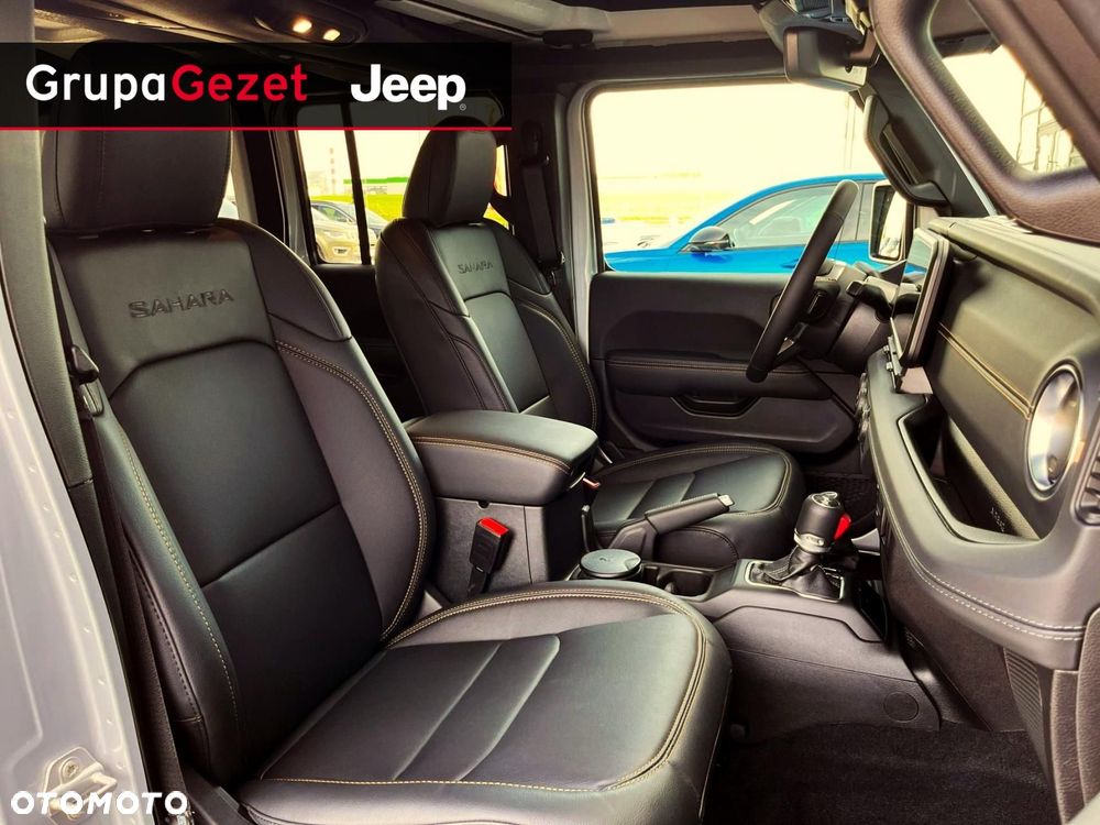 Jeep Wrangler - 6
