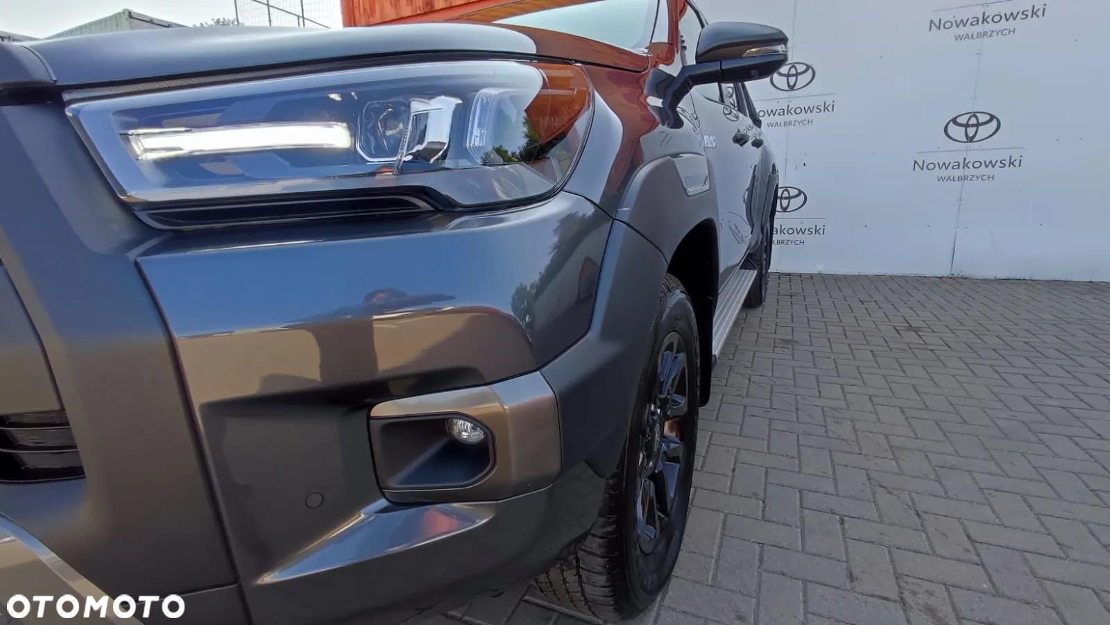 Toyota Hilux 2.8 D-4D Double Cab Invincible 4x4 - 24