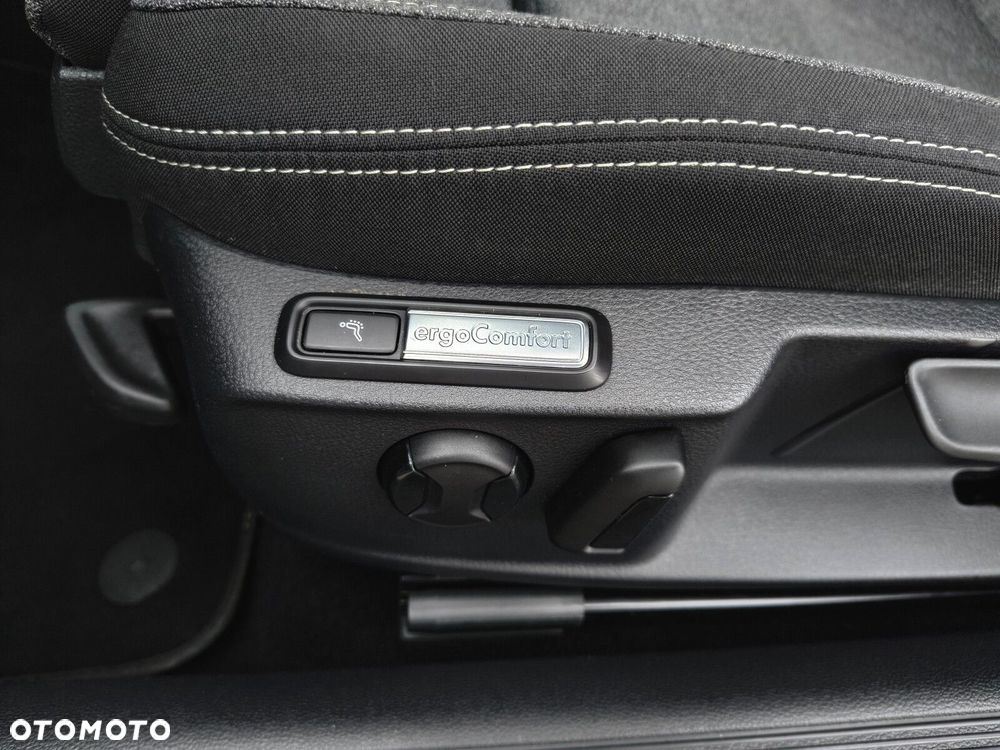 Volkswagen Passat - 17