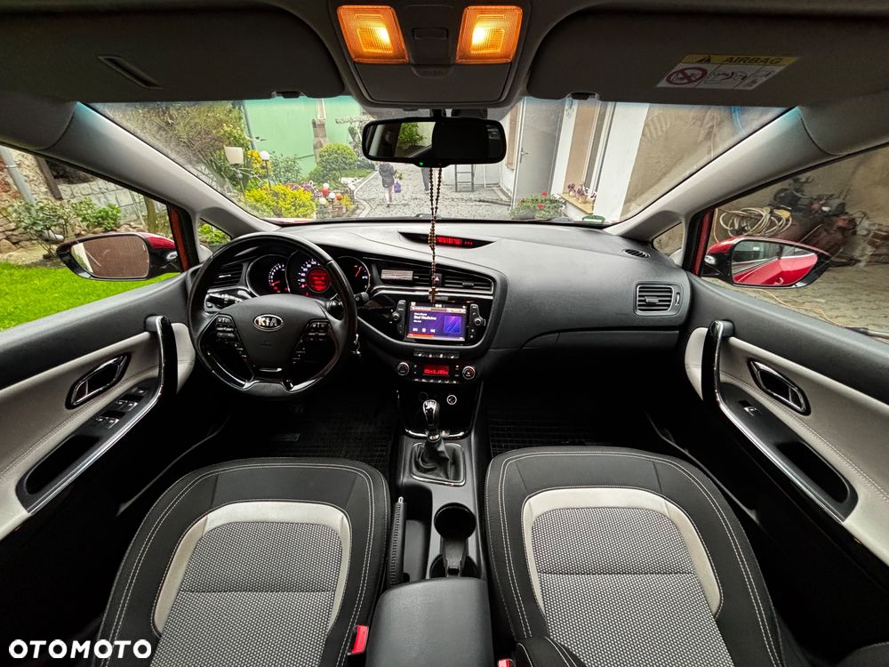 Kia Ceed 1.6 GDI L Business Line - 8