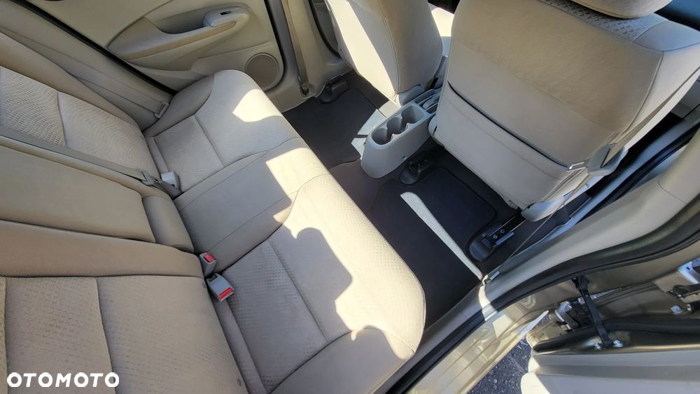 Honda City 1.4 Elegance - 16