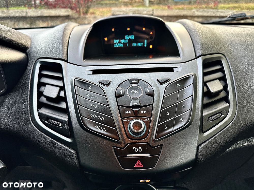 Ford Fiesta 1.0 EcoBoost Titanium - 21