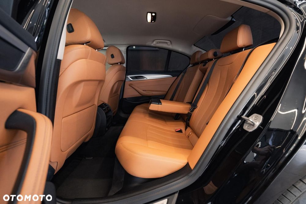 BMW Seria 5 - 16