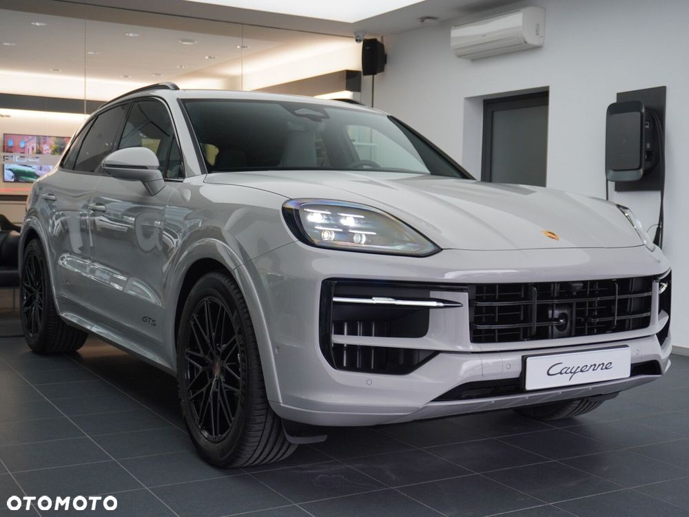 Porsche Cayenne GTS - 7