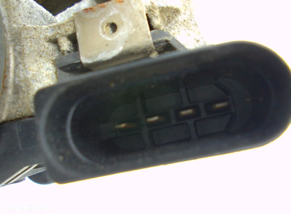 VW Golf 5 Mechanizm wycieraczek przód EU - 7