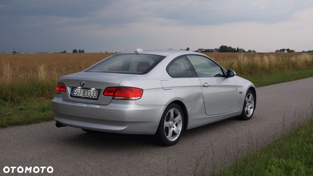 BMW Seria 3 320d - 5