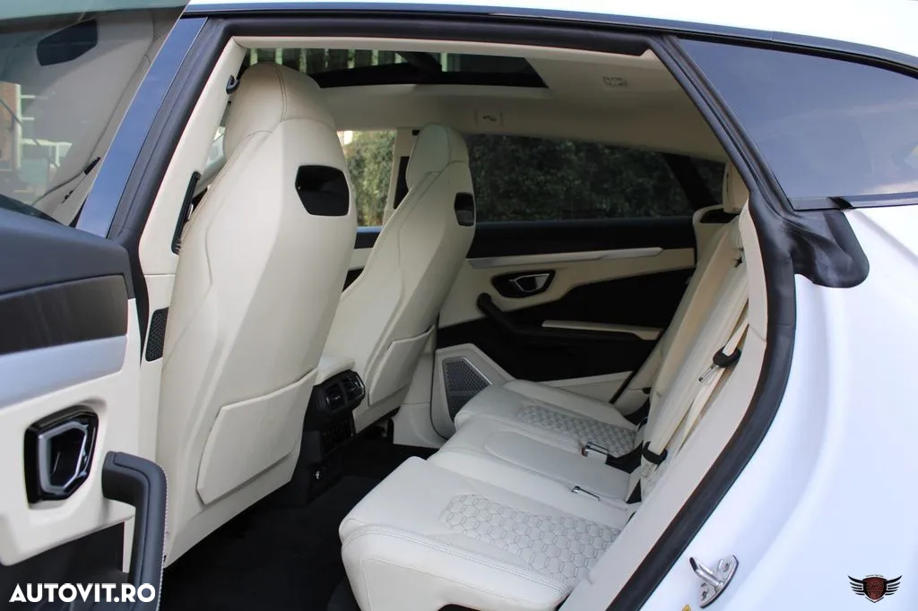 Lamborghini URUS Standard - 15