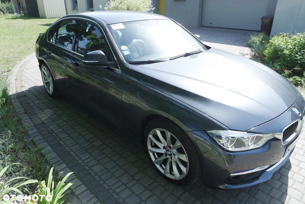 BMW Seria 3 318d Luxury Line - 14