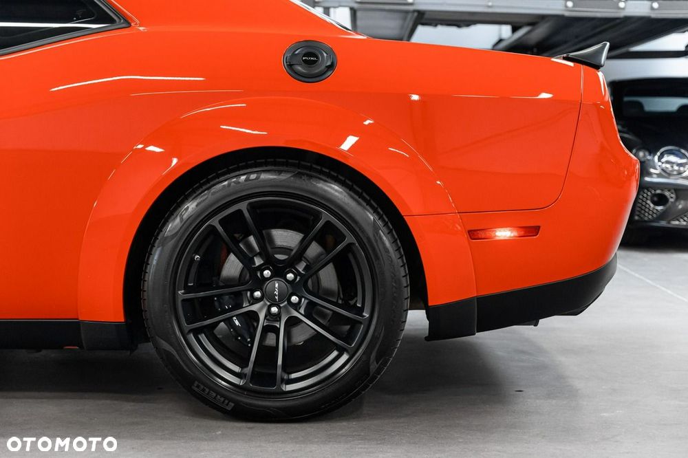 Dodge Challenger - 20