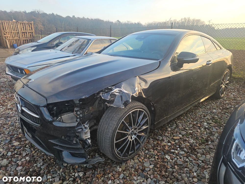 Mercedes-Benz Klasa E 220 d 4Matic 9G-TRONIC Avantgarde - 17