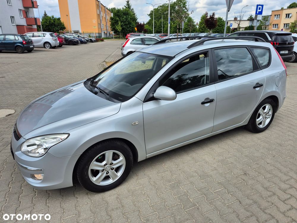 Hyundai i30 i30cw 1.6 Edition Plus - 1