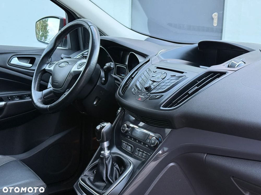 Ford Kuga - 32